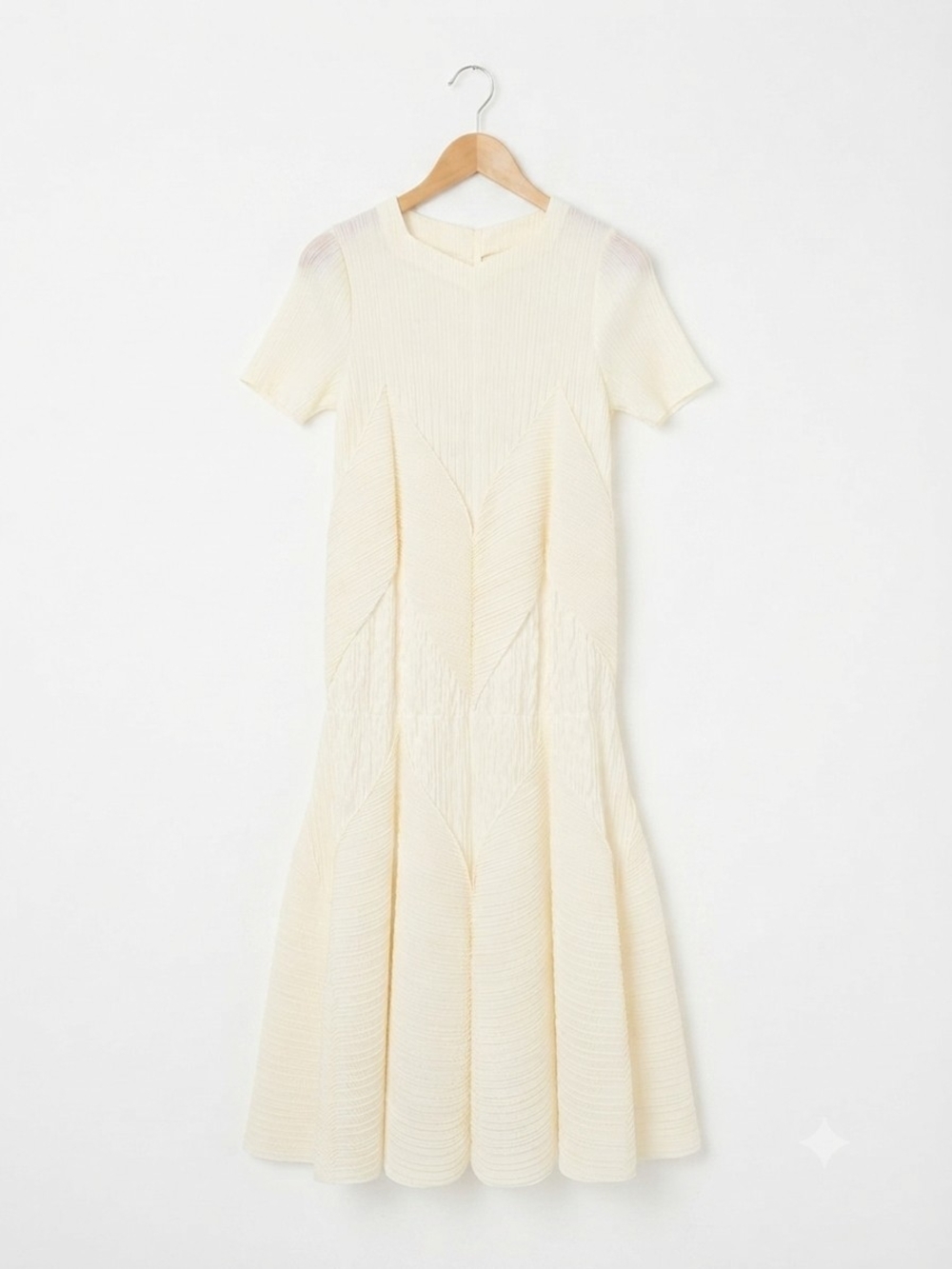 Sunfere Cream Ivory Pleated Midi Dress Short Sleeve Geometric Chevron